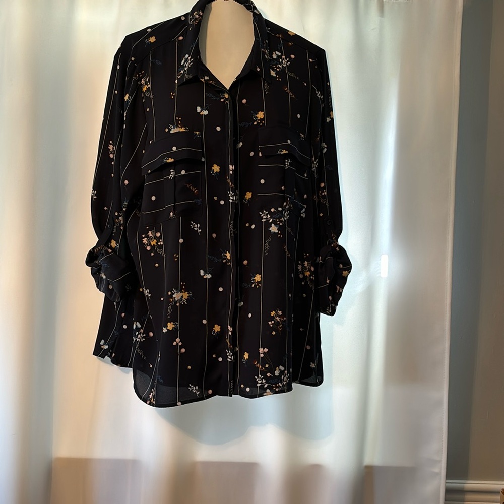 Reitmans Navy Blue Blouse with 3/4 button tab sleeve size 2X
